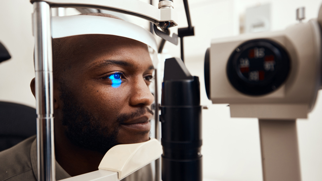 Patient on eyecare clinic