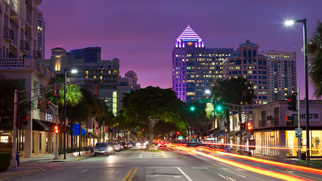 Las Olas night