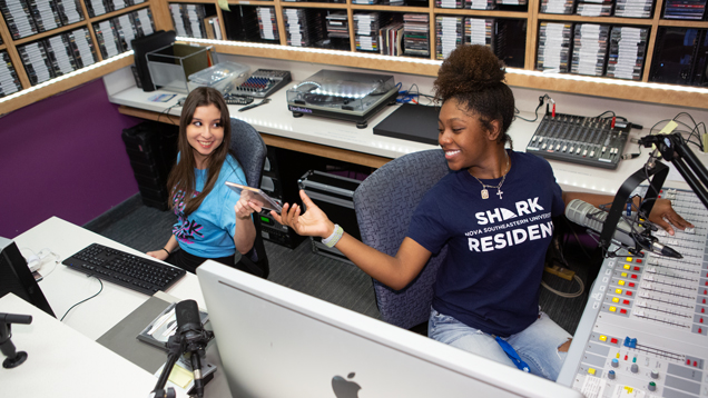 Radio NSU students on studio