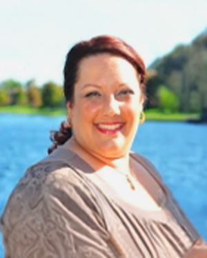 Lori Albrizio headshot